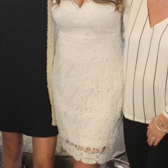 White lace Lulus brand dress - Picture 7 of 7